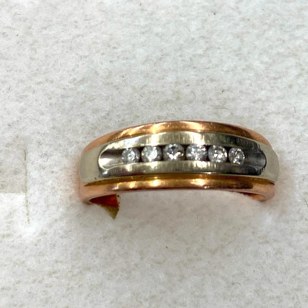 371776 14k Rose Gold and Diamond ring